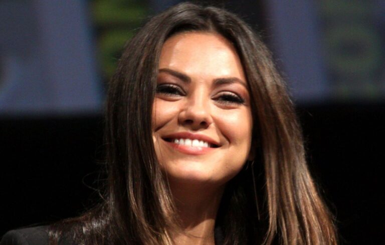 mila kunis bez makijażu