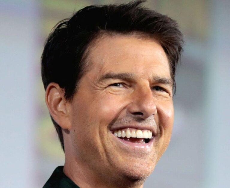 uśmiechnięty tom cruise