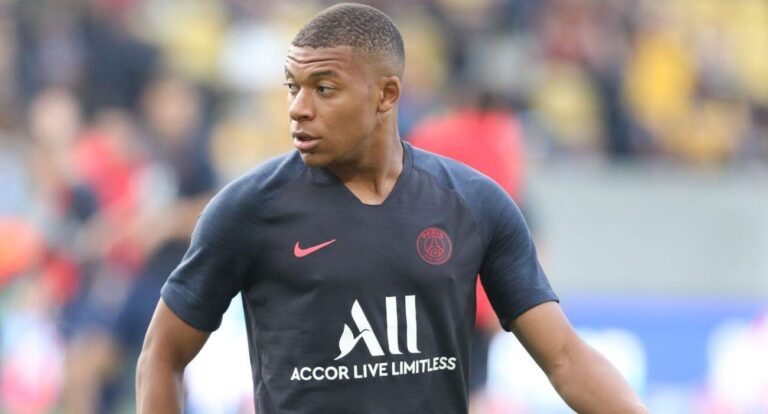 mbappe zarobki